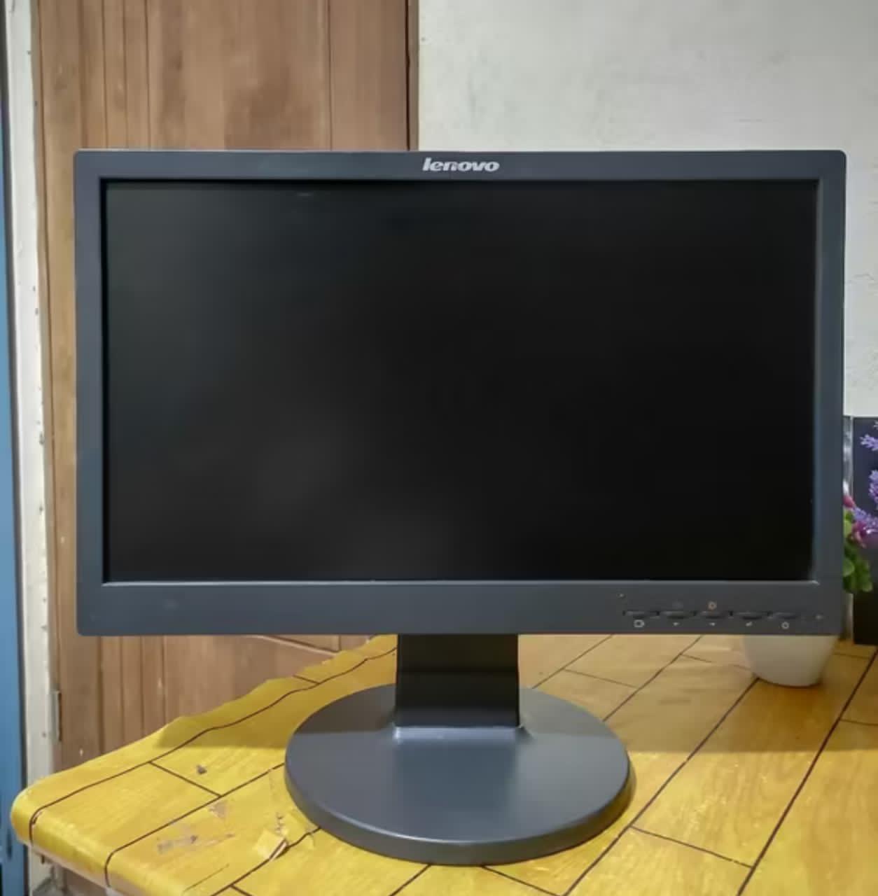 LCD Lenovo 19 Inch